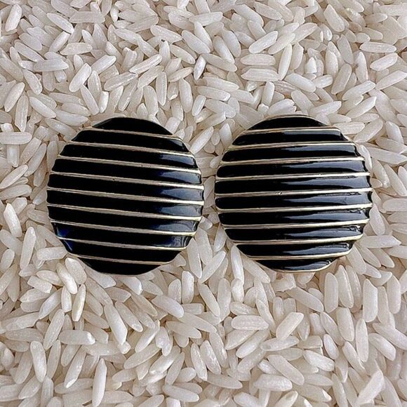 Vintage 80’s Gold & Black Enamel Striped Clip Earrings - Picture 1 of 6
